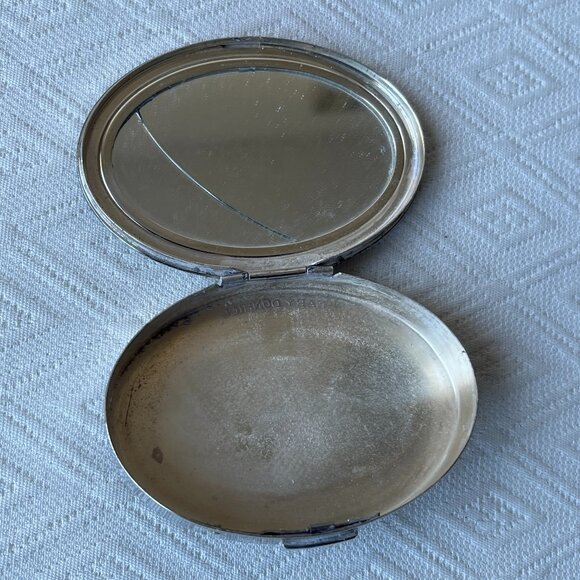 Mary Dunhill vintage compact sterling silver powder puff mirror - Picture 9 of 9